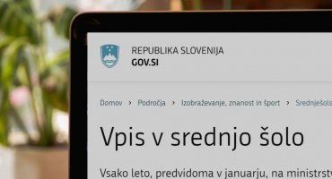 Seznam srednjih šol z dodatnimi informacijami glede izvedbe informativnih dni